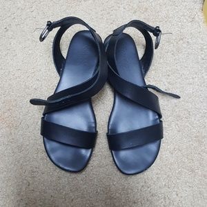 Black leather Franco Sarto flats